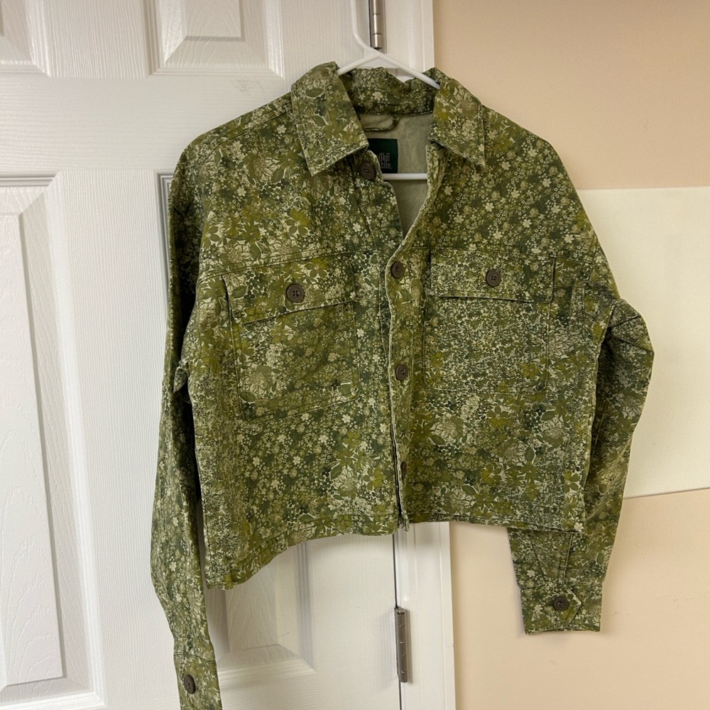 NEW Wild Fable Women's Casual Canvas Cropped Jacket Green Floral - Picture 2 of 7